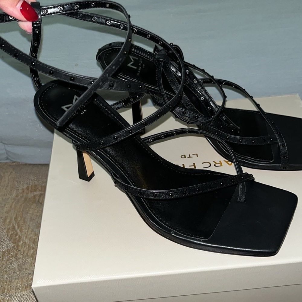 MARC FISHER BLACK STRAP DALLIN HEEL - Picture 2 of 6